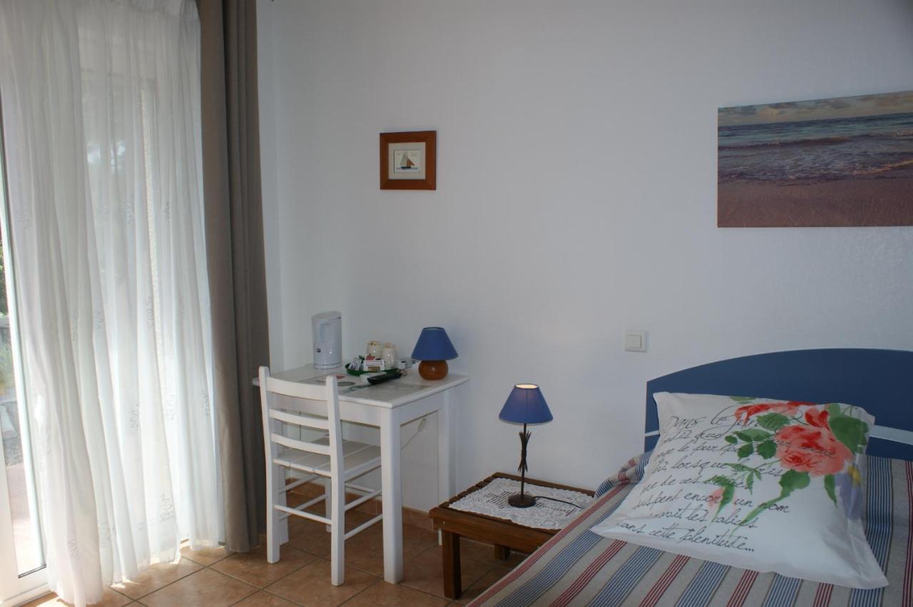 Chambres D'Hotes La Gardie Vias Esterno foto